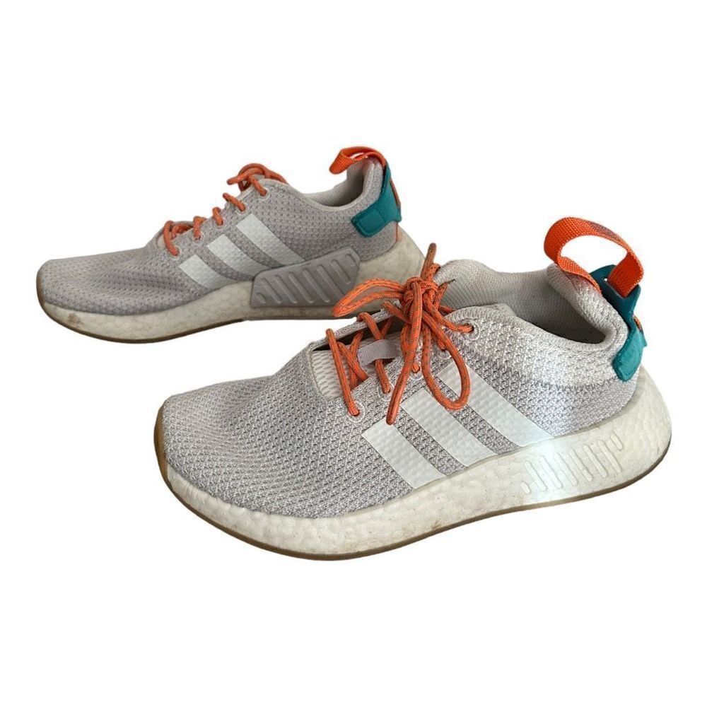 Adidas Originals Men's NMD_R2 Summer Running Athletic Shoes Size 5.5 (Women’s 7)